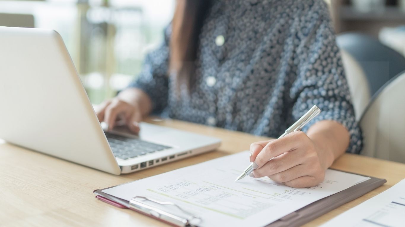 The Professional Services HR Leader's Guide to AI-Augmented Hiring: Finding the Right Fit in a Relationship-Driven Industry